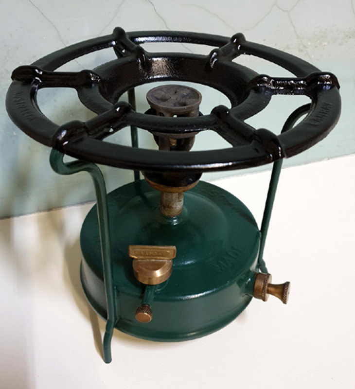 A Primus like 2 pt stove with 3 legs and a roarer burner made by Lanray.